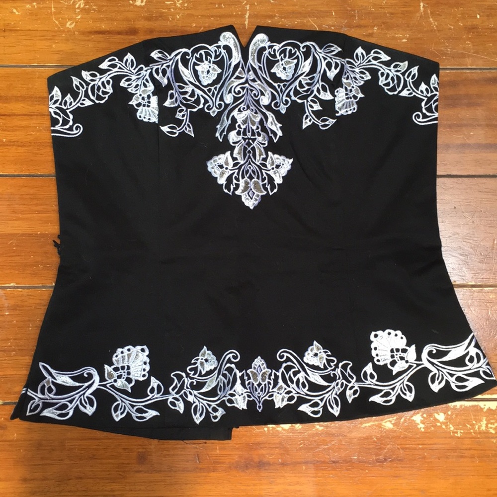White House Black Market corset size 6